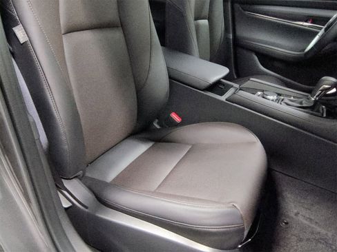 Certified 2025 MAZDA MAZDA3 Hatchback w/Premium Plus Pkg image 24