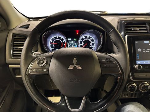 Used 2025 Mitsubishi Outlander Sport SE AWD/4WD image 28