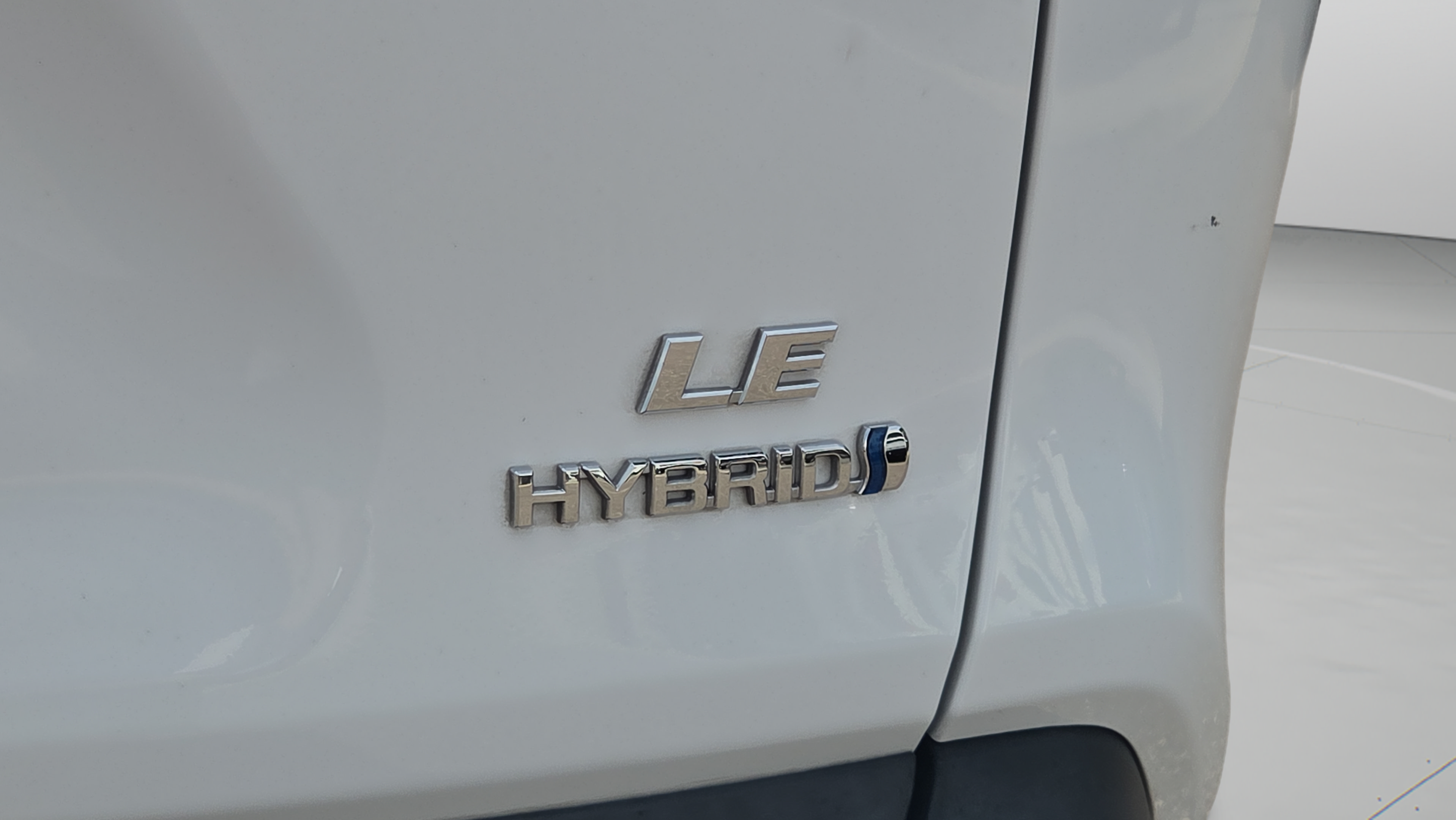 Used 2024 Toyota RAV4 LE AWD/4WD image 31