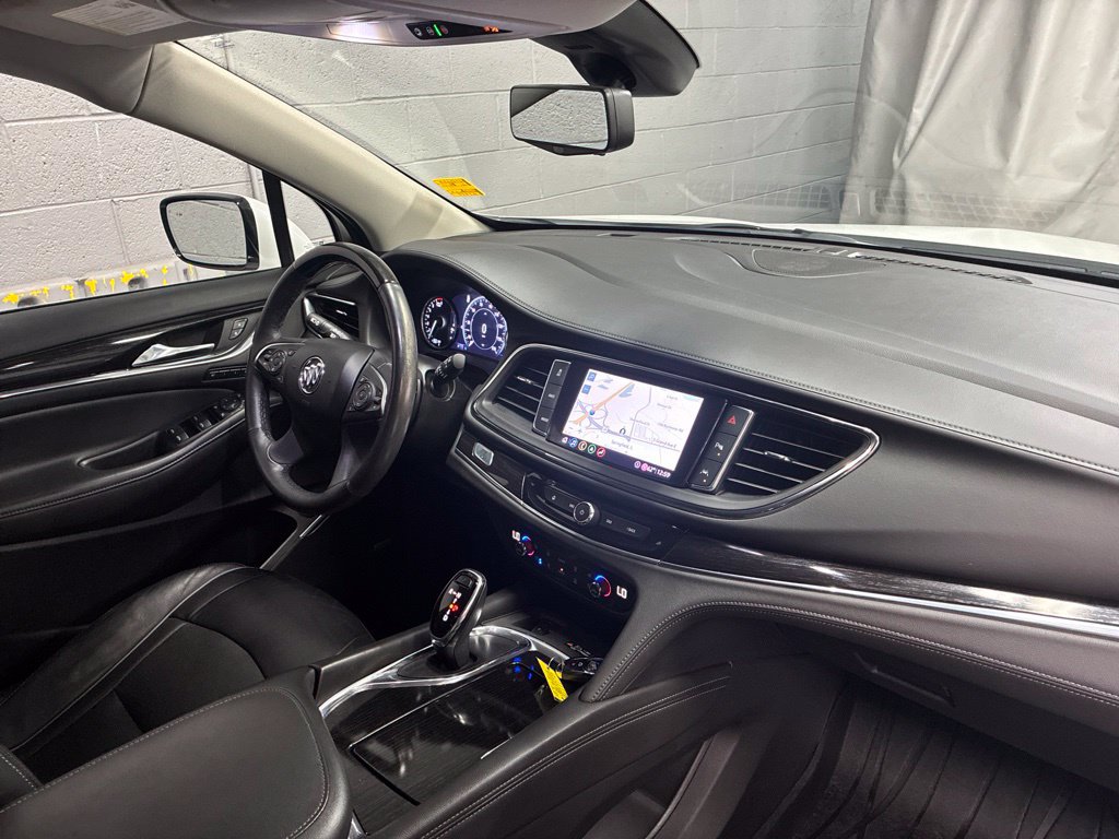 Used 2021 Buick Enclave Avenir w/ Avenir Technology Package AWD/4WD image 9