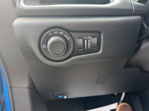 New 2027 Chrysler Pacifica Select FWD image 17
