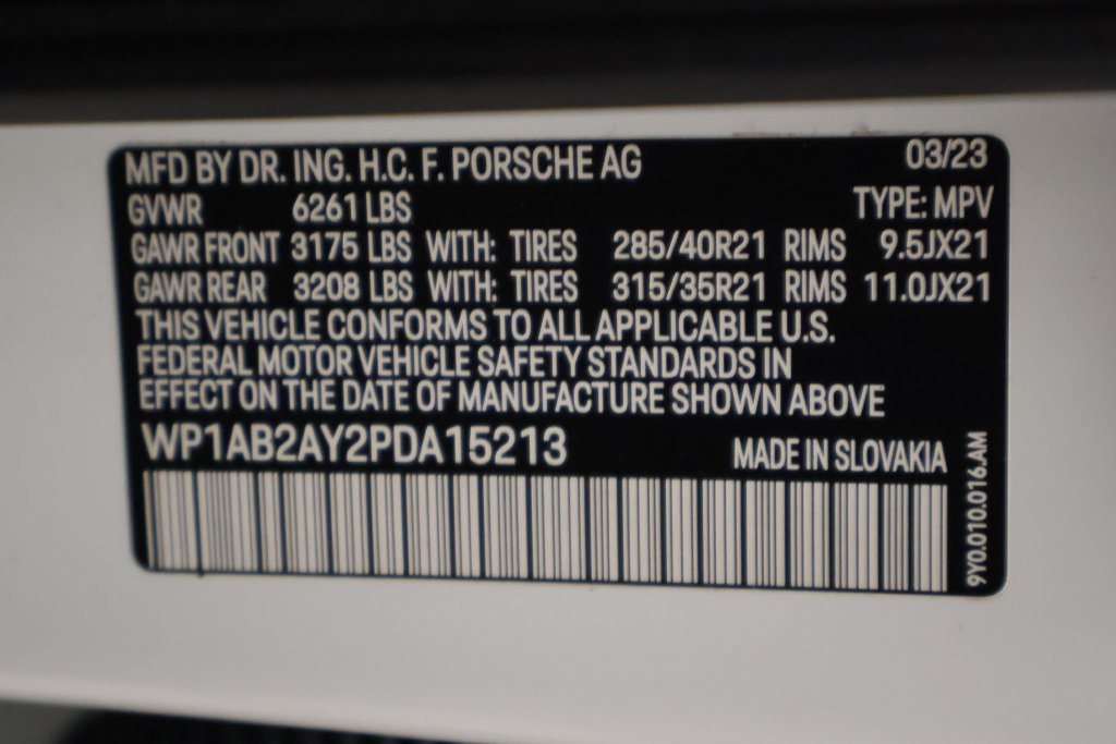 Certified 2023 Porsche Cayenne S AWD/4WD image 17