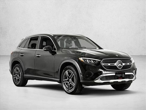 Certified 2026 Mercedes-Benz GLC 300 4MATIC image 3