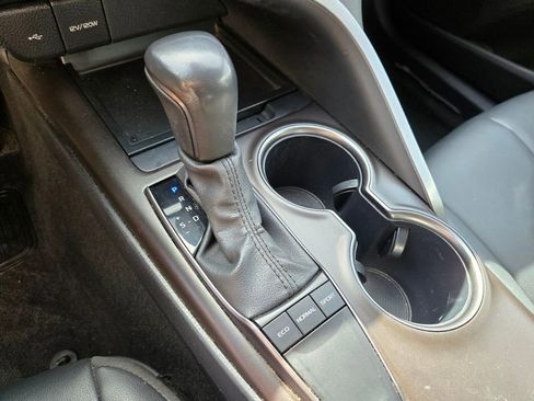 Used 2024 Toyota Camry SE FWD image 27