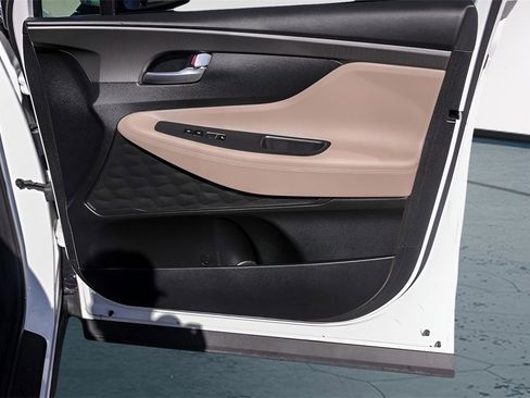 Used 2019 Hyundai Santa Fe SE image 31