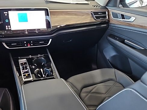 New 2026 Volkswagen Atlas SE image 26