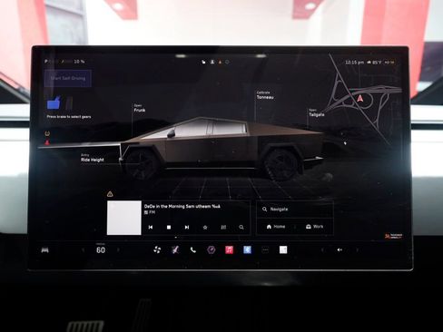 Used 2024 Tesla Cybertruck AWD Crew Cab image 22