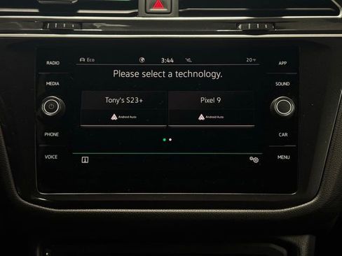 Used 2022 Volkswagen Tiguan SE R-Line image 34