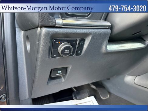 Used 2025 Ford Expedition Platinum w/ Driver's Package AWD/4WD image 21