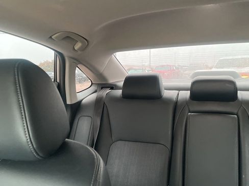 Used 2022 Honda Civic Touring image 14