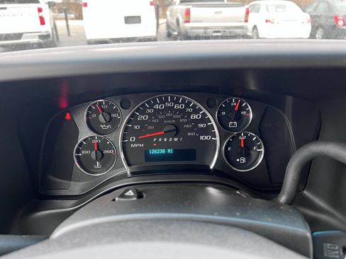 Used 2017 GMC Savana 2500 w/ Door Trim Panel Package image 14