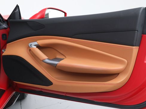 Used 2023 Ferrari F8 Tributo image 20