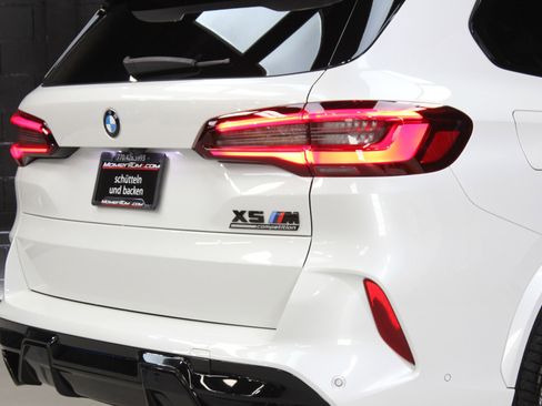 Used 2021 BMW X5 M w/ Competition Package image 16