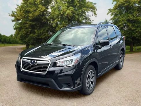 Used 2019 Subaru Forester Premium w/ All-Weather Package AWD/4WD image 4