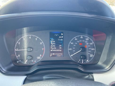 Used 2025 Toyota Corolla SE image 7