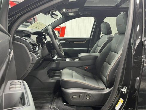 New 2026 GMC Acadia AT4 w/ Luxury Package AWD/4WD image 13