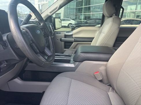 Used 2018 Ford F150 XLT w/ Equipment Group 302A Luxury image 9