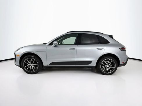 Certified 2025 Porsche Macan AWD/4WD image 2