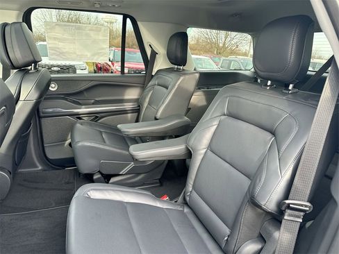 New 2025 Lincoln Navigator Reserve image 24