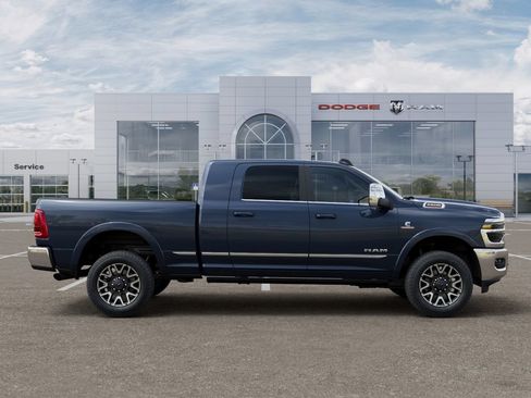 New 2025 RAM 2500 Limited AWD/4WD image 22