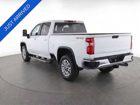 Used 2025 Chevrolet Silverado 2500 LT w/ Convenience Package AWD/4WD image 15