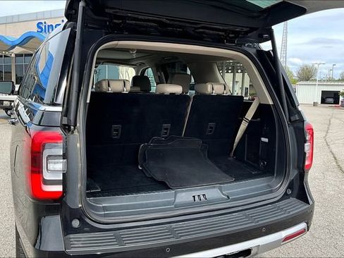 Used 2024 Ford Expedition Limited AWD/4WD image 32