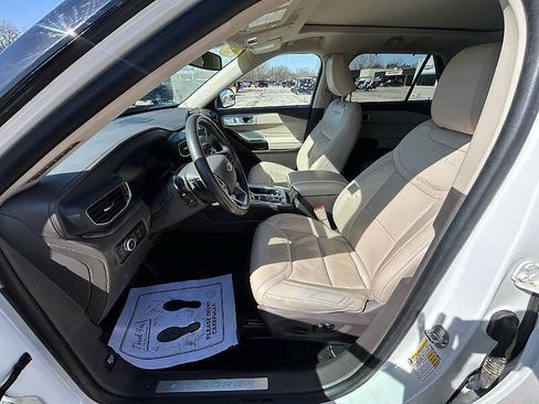 Used 2021 Ford Explorer Platinum w/ Equipment Group 601A AWD/4WD image 78