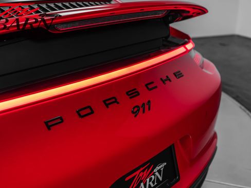 Used 2018 Porsche 911 Carrera image 21