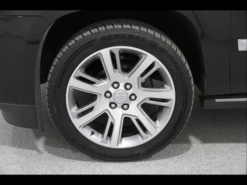 Used 2016 Cadillac Escalade Premium image 25