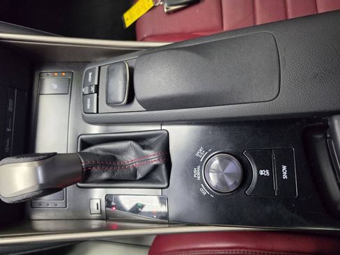 Used 2014 Lexus IS 350 w/ F Sport Package RWD image 27