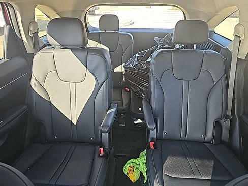 Used 2023 Kia Sorento EX image 20