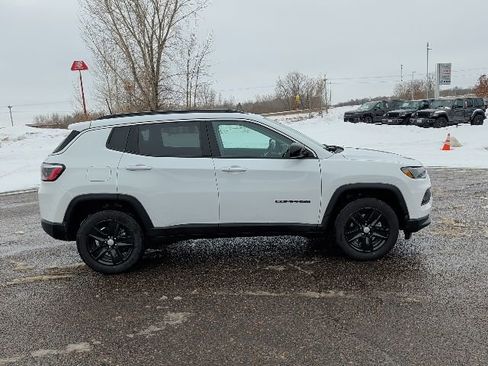 Used 2022 Jeep Compass Latitude w/ Convenience Group image 10