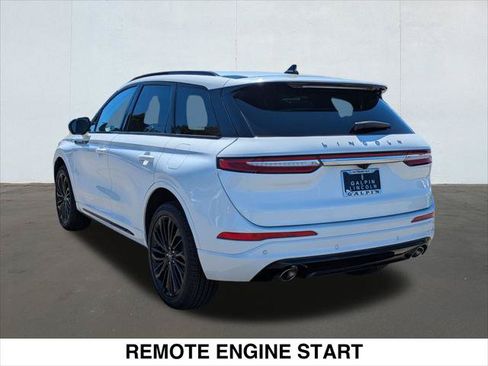 Used 2024 Lincoln Corsair Reserve w/ Equipment Group 201A FWD image 3
