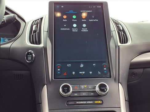 Used 2024 Ford Edge SEL image 11