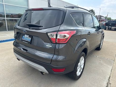 Used 2018 Ford Escape SE FWD image 5