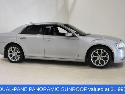 Used 2019 Chrysler 300 C w/ Harman/Kardon Audio Group RWD image 3
