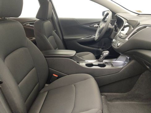 Used 2025 Chevrolet Malibu LT FWD image 21