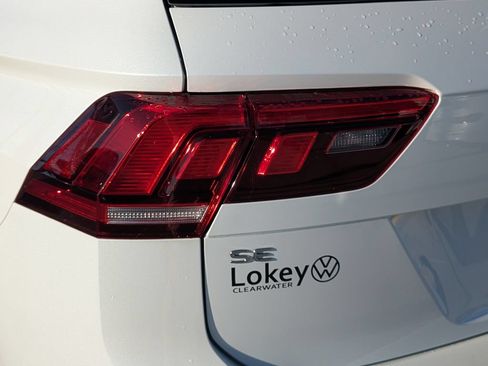 Certified 2023 Volkswagen Tiguan SE FWD image 8