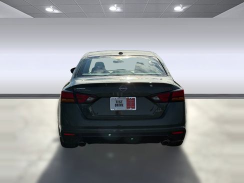 New 2025 Nissan Altima 2.5 SR image 9