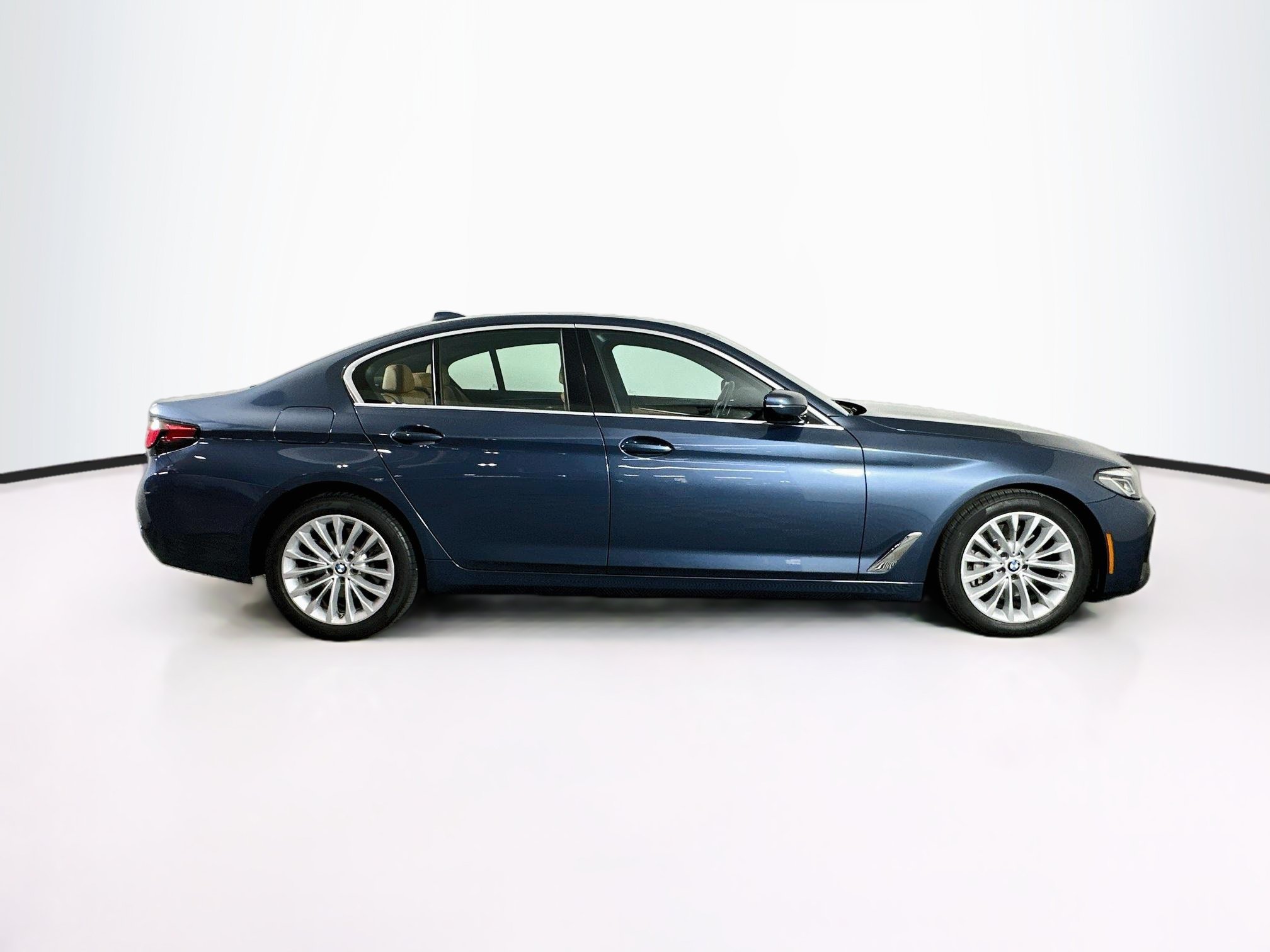 Used 2023 BMW 530i xDrive w/ Convenience Package AWD/4WD image 10