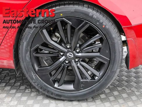 Used 2023 Nissan Altima 2.5 SR w/ SR Premium Package FWD image 32