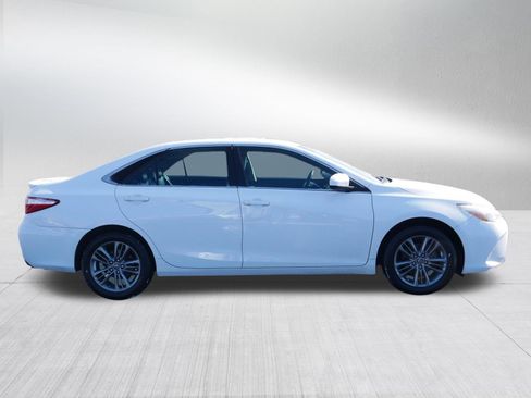 Used 2017 Toyota Camry SE image 8