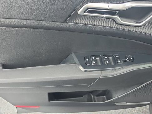 Used 2024 Kia Sportage LX AWD/4WD image 14