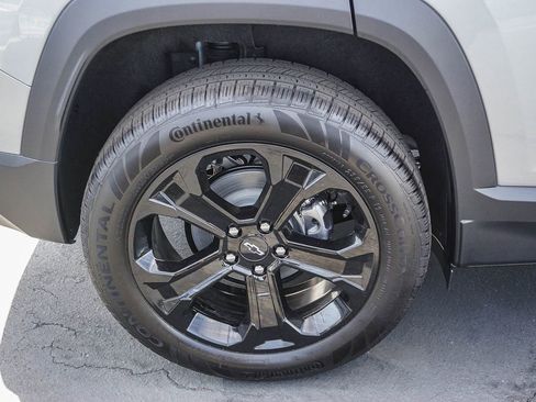 New 2026 Chevrolet Equinox LT w/ Midnight Edition FWD image 8