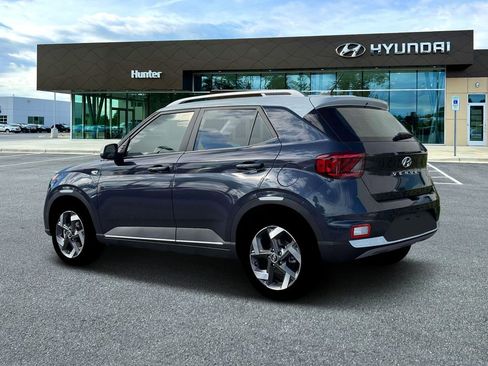 New 2026 Hyundai Venue SEL FWD image 4