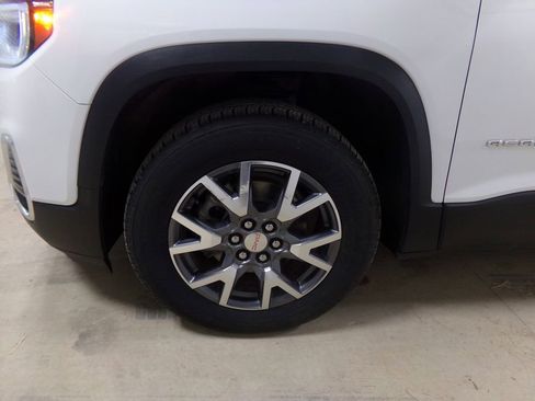 Used 2023 GMC Acadia SLT image 25