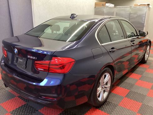 Used 2017 BMW 330i xDrive Sedan AWD/4WD image 3