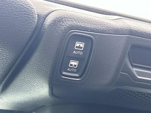 Used 2025 Jeep Wrangler Unlimited Rubicon w/ Safety Group AWD/4WD image 35