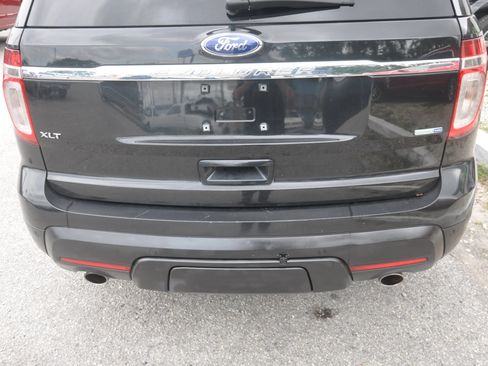 Used 2014 Ford Explorer XLT AWD/4WD image 10