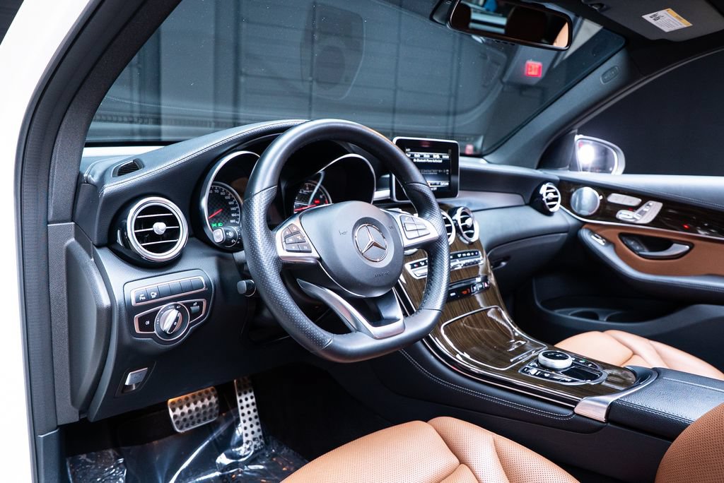 Used 2019 Mercedes-Benz GLC 43 AMG 4MATIC image 22